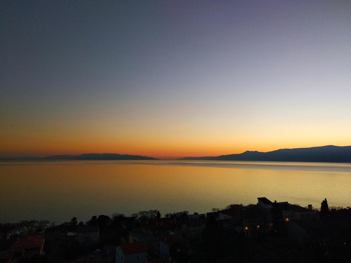 Apartment With View In Rijeka Exterior photo